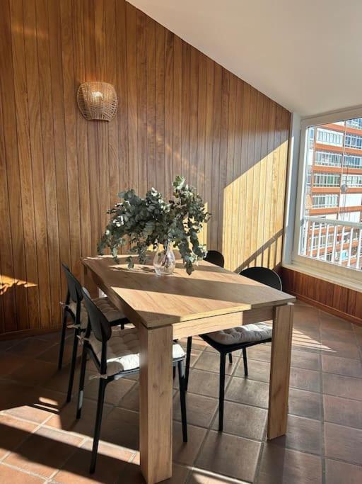 Centrico Apartamento Con Terraza Integrada Apartment Vigo Bagian luar foto