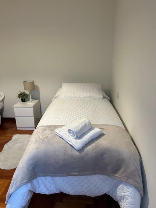 Centrico Apartamento Con Terraza Integrada Apartment Vigo Bagian luar foto